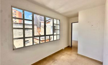 Apartamento en venta en importante zona de Laureles