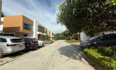Se arrienda casa en Rivera Campestre, Santa Marta