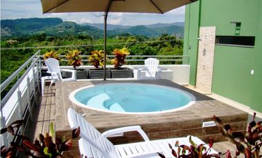 ARRIENDO ESPECTACULAR CASA CAMPESTRE EN ANAPOIMA CUNDINAMARCA