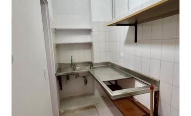 SE VENDE BODEGA O LOCAL COMERCIAL -ROBLEDO