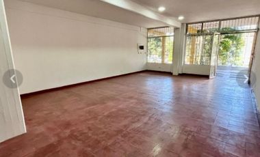 SE VENDE BODEGA O LOCAL COMERCIAL -ROBLEDO