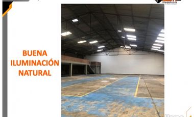 VENTA BODEGA 1.497 M2 RENTANDO EN PUENTE ARANDA