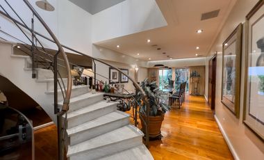 Venta casa de 7 ambientes - Caballito