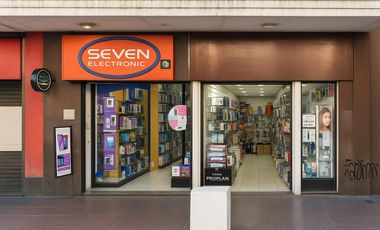 Local en alquiler sobre Av Rivadavia en Flores
