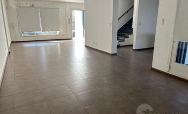 Alquiler/ Venta Casa 4 Ambientes en  Barrio River