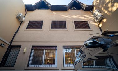 Exclusiva Casa con jardin en Venta - Nuñez