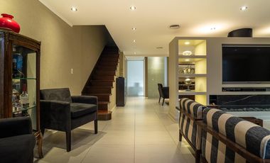 Exclusiva Casa con jardin en Venta - Nuñez