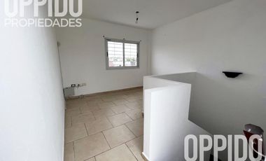 Hermoso triplex 4 Amb. en Alquiler Ramos Mejia!