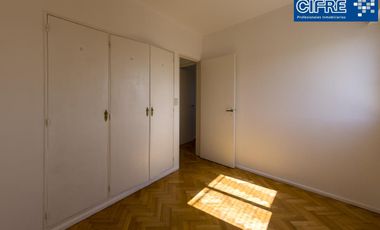 Departamento de 3 ambientes con balcón y baño completo