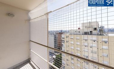 Departamento de 3 ambientes con balcón y baño completo