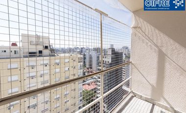 Departamento de 3 ambientes con balcón y baño completo