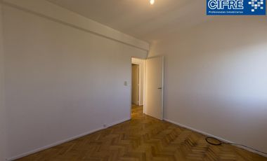Departamento de 3 ambientes con balcón y baño completo