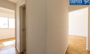 Departamento de 3 ambientes con balcón y baño completo