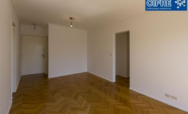 Departamento de 3 ambientes con balcón y baño completo
