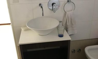 Amplio Duplex  c/baño y toillete   Cochera fija - San Isidro
