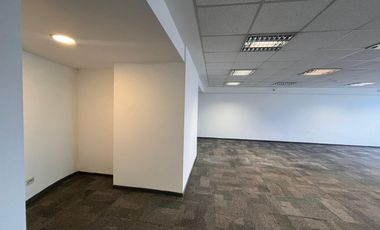 Oficina exclusiva en Puerto Madero con cochera y vista privilegiada