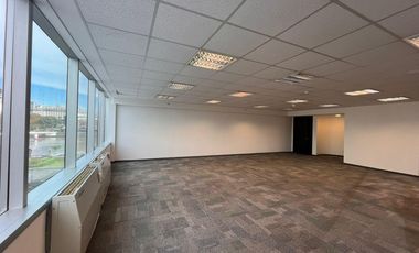 Oficina exclusiva en Puerto Madero con cochera y vista privilegiada