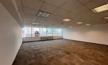 Oficina exclusiva en Puerto Madero con cochera y vista privilegiada