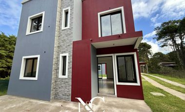 Casa en  venta en Costa del Este a estrenar de 5 ambientes