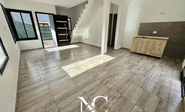 Casa en  venta en Costa del Este a estrenar de 5 ambientes