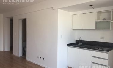 MONOAMBIENTE / ALQUILER / FLORES con BALCON y PLACARD *Apto Profesional* !!