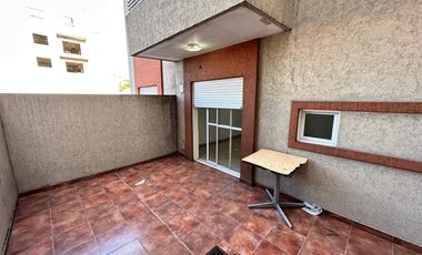 Depto 2amb c/ patio excelente ubi