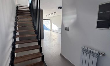 Duplex en Colinas de Manantiales