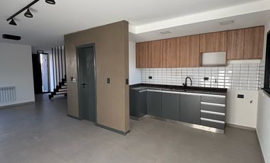 Duplex en Colinas de Manantiales