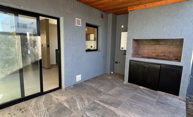 Duplex en Colinas de Manantiales