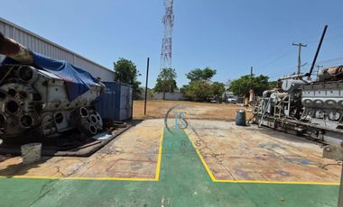 OFICINA CON BODEGA Y PATIO EN RENTA EN CIUDAD DEL CARMEN, CAMPECHE.