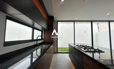VENTA CASA EN COTO PARQUES VALLARTA