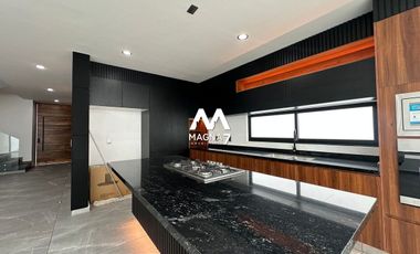 VENTA CASA EN COTO PARQUES VALLARTA