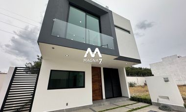 VENTA CASA EN COTO PARQUES VALLARTA