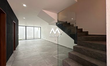 VENTA CASA EN COTO PARQUES VALLARTA