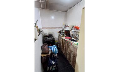 Amplia  Casa en VENTA Barrio El RECREO