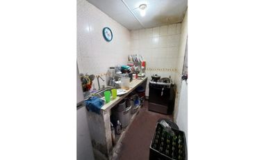 Amplia  Casa en VENTA Barrio El RECREO