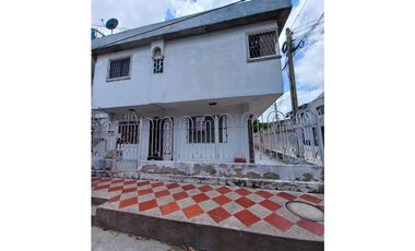 CASA EN VENTA PISO 1 + 2 APTOS EN 2 PISO BARIO LAS GAVIOTAS