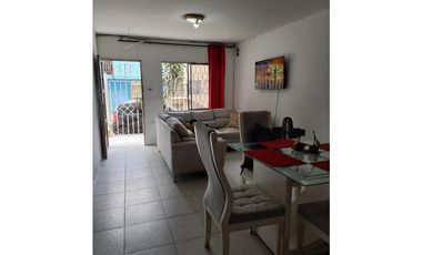 CASA EN VENTA PISO 1 + 2 APTOS EN 2 PISO BARIO LAS GAVIOTAS