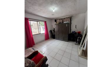 CASA EN VENTA PISO 1 + 2 APTOS EN 2 PISO BARIO LAS GAVIOTAS