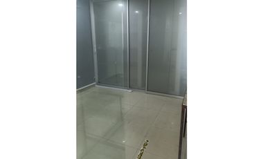 Amplio y bien Ubicado Local Comercial en ARRIENDO. Barrio Boston