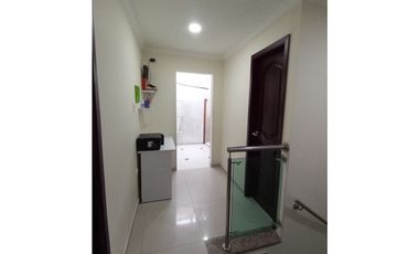 CASA DUPLEX EN VENTA BARRIO ALMENDROS ETAPA 2