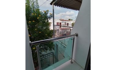 CASA DUPLEX EN VENTA BARRIO ALMENDROS ETAPA 2