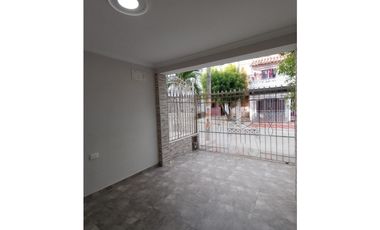 CASA DUPLEX EN VENTA BARRIO ALMENDROS ETAPA 2
