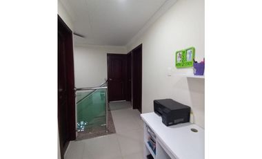 CASA DUPLEX EN VENTA BARRIO ALMENDROS ETAPA 2