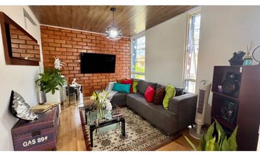 Casa bifamiliar de dos pisos en venta - Barrio El Sembrador Palmira