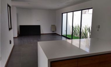 ZONA UDLA CASA NUEVA FRACC NOBEL