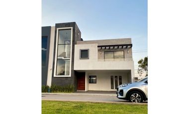 HERMOSA CASA CERCA UDLAP EN FRACC.NOBEL