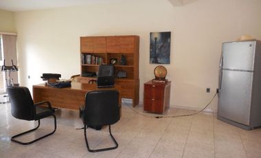Residencia  en Fraccionamiento Burgos Bugambilias, de  4 recamaras