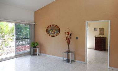 Residencia  en Fraccionamiento Burgos Bugambilias, de  4 recamaras