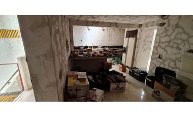 Departamento con taller en Venta en San Pedro de los Pinos.
